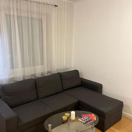 Downtown Rose Garden Apartments Whit Garage Opcional Budapest Bagian luar foto